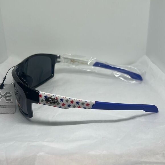 XLoop Patriotic Sunglasses – UV Protection, Red White & Blue Stars - Picture 2 of 3